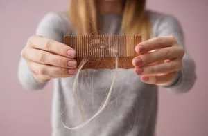 Imagem ilustrativa do artigo 3 remédios caseiros para queda de cabelo